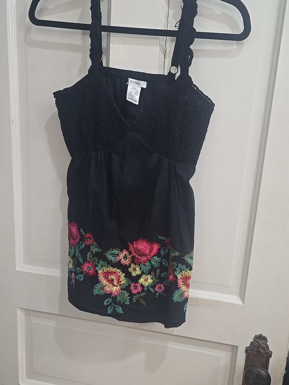 Esley Black Sleeveless Floral Embroidered Top